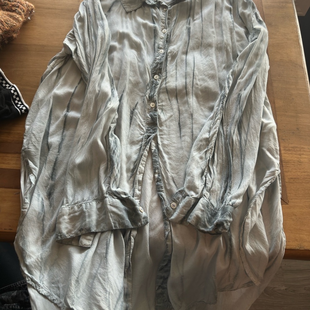Anthropologie Gray Blouse Classic Collar Lightweight